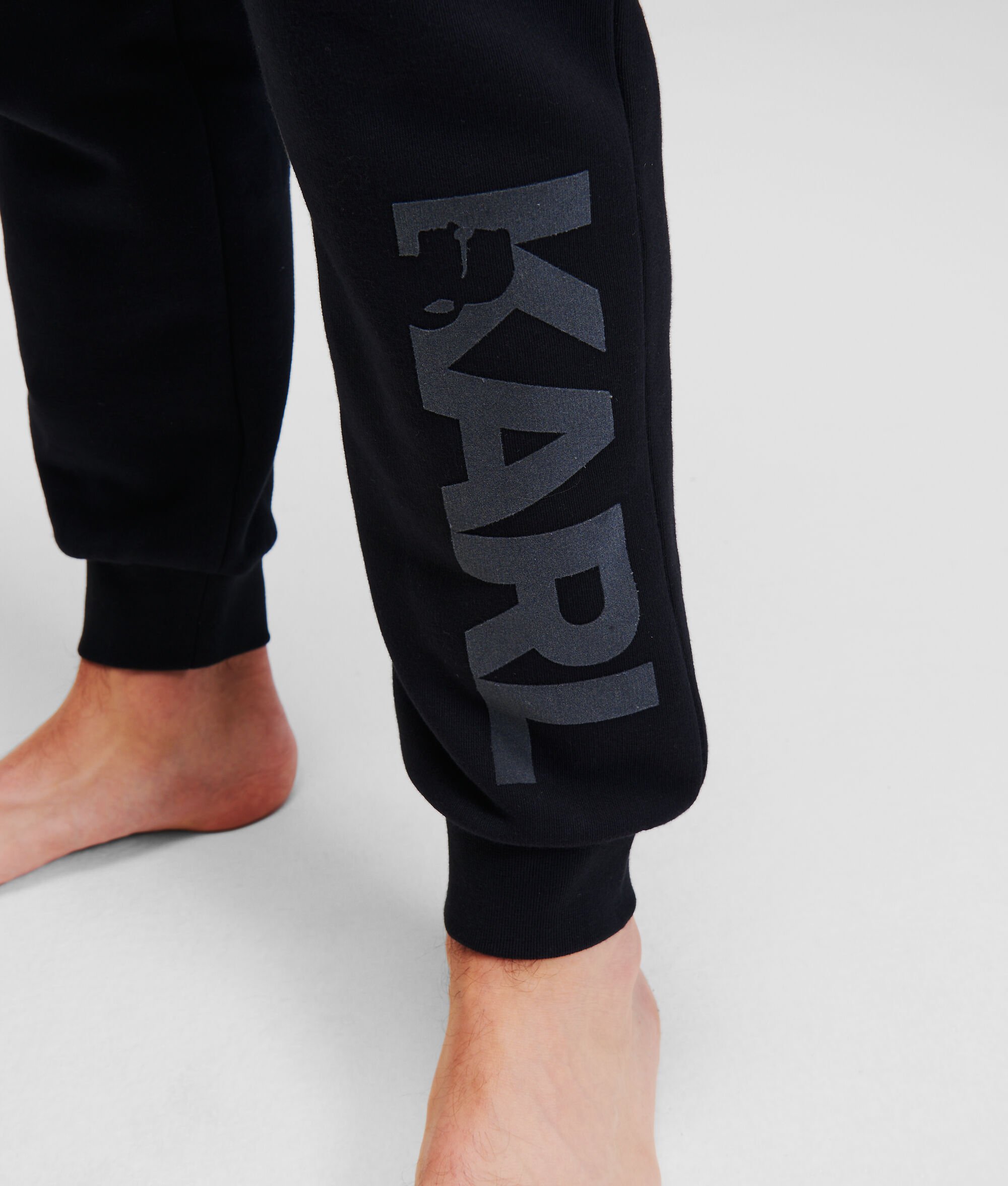 (image for) Breathtaking FLOCK KARL LOGO SWEATPANTS